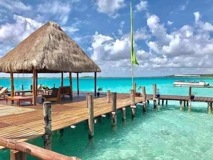 Bacalar — Laguna de los 7 colores